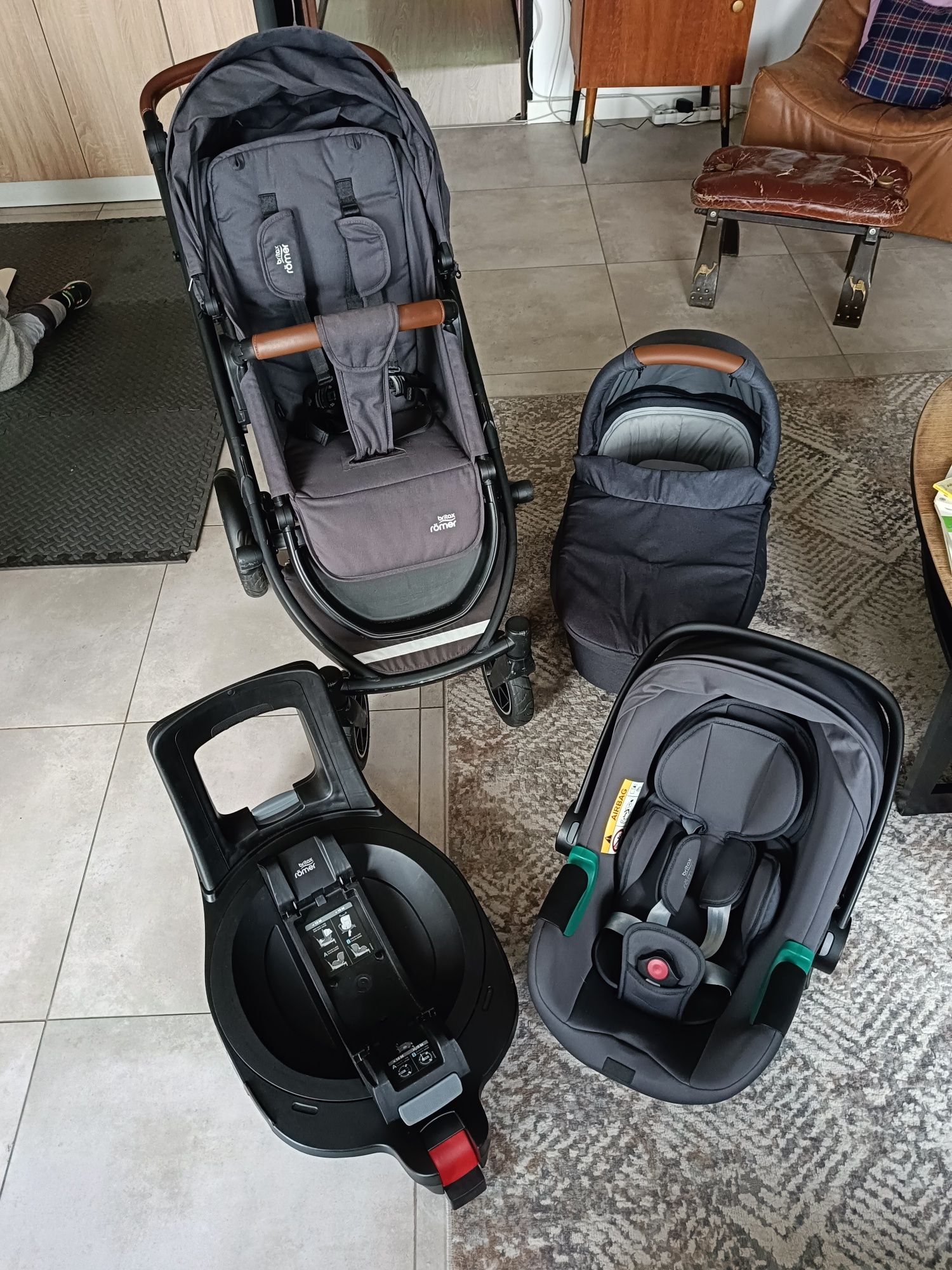 Zestaw 4 w 1 Britax Romer wózek fotelik baza ISOFIX