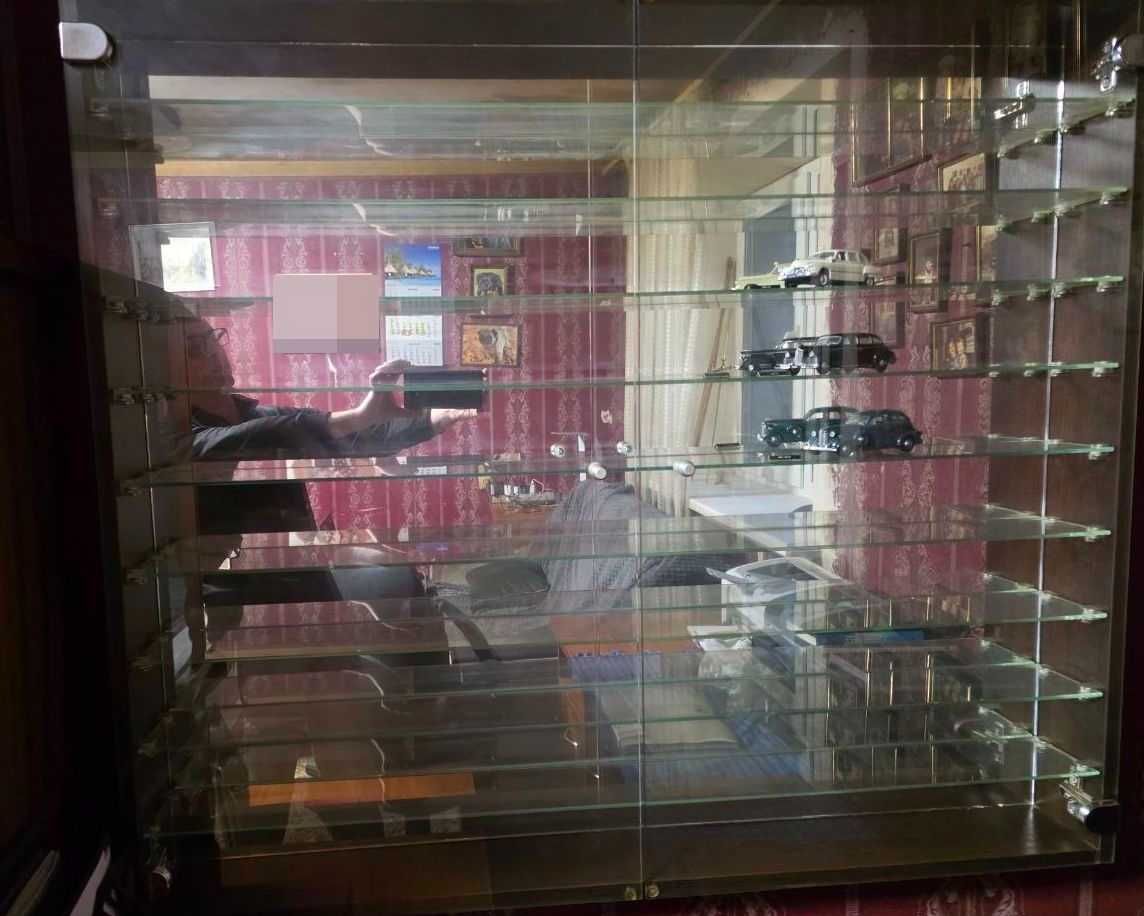 Продам стелаж під масштабні моделі