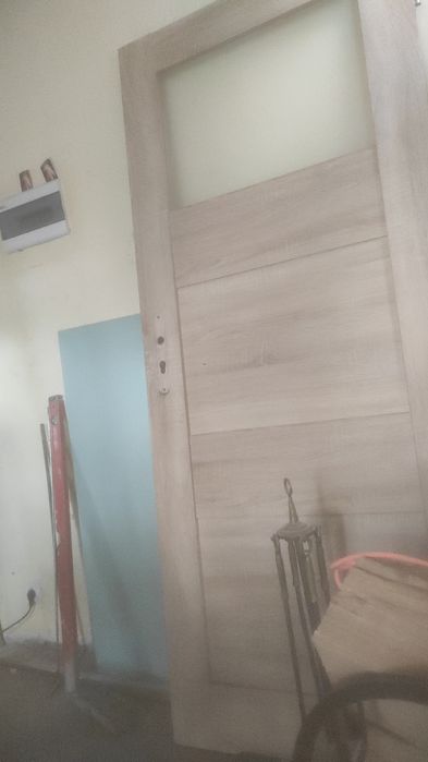 Drzwi prawe z futryna 89cm