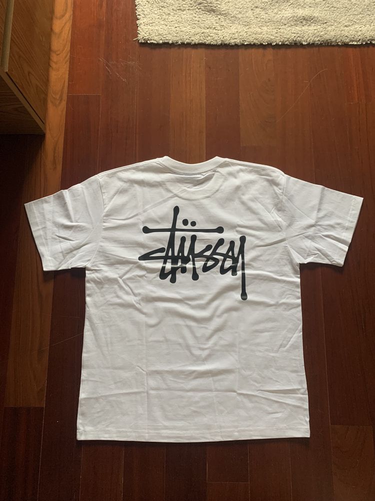 T shirt stüssy tamanho L