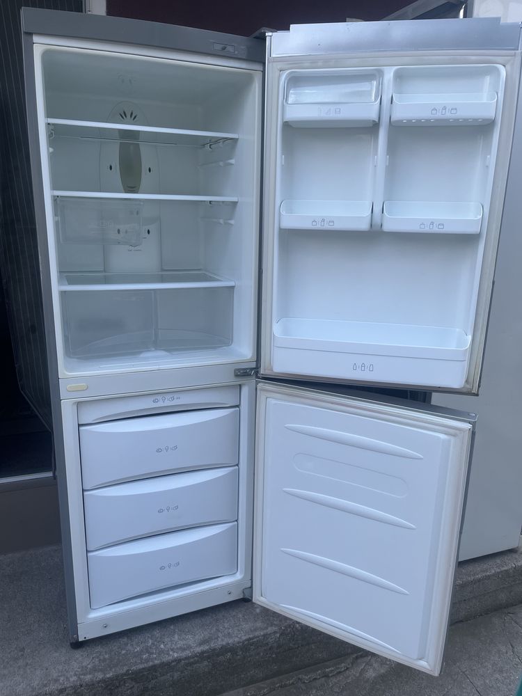 Продам холодильник LG