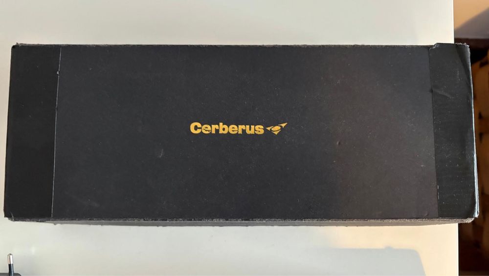 Pedaleira nux cerberus