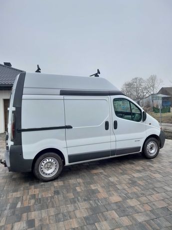 Sprzedam busa Renault Trafic 1.9 tdci