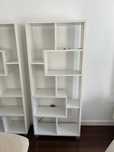 Prateleira sala para fotografias e livros