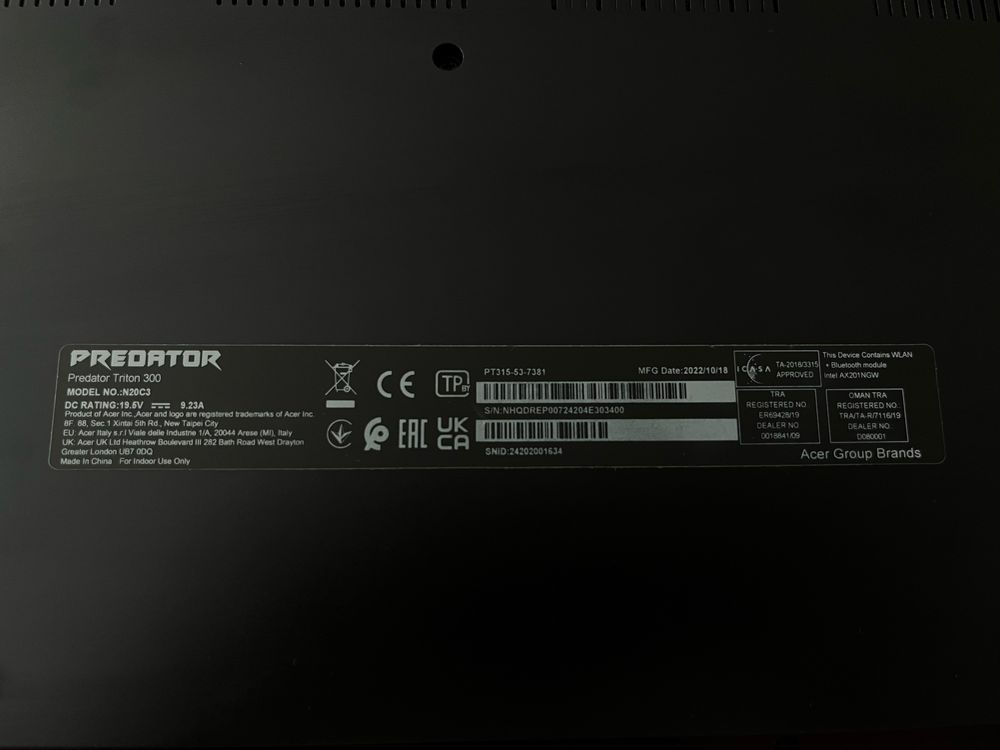 Laptop gamingowy PREDATOR Triton 300 na gwarancji, stan idealny
