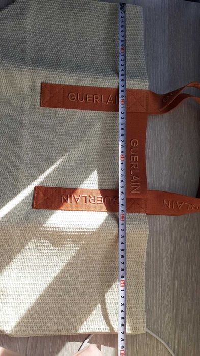 Saco beje Guerlain com pegas novo