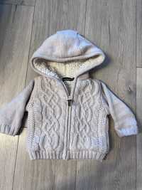 Sweter 62 In extenso gruby warkoczowy ciepły kurtka chrzest