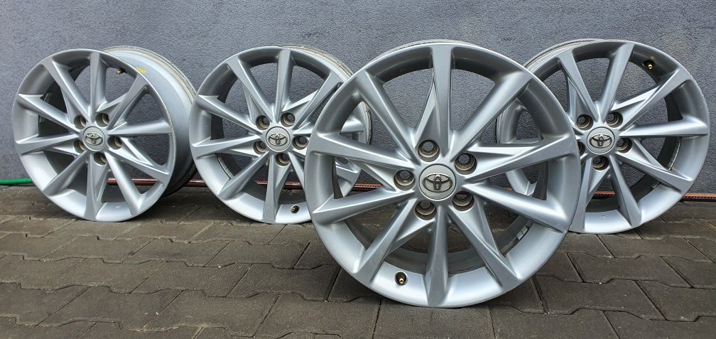"17 5x114.3 Toyota Oryginał