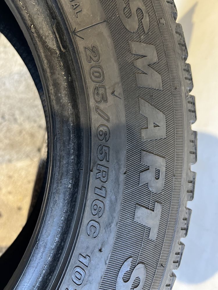 Komplet opon 205/65/16 C Maxxis VanSmart Snow