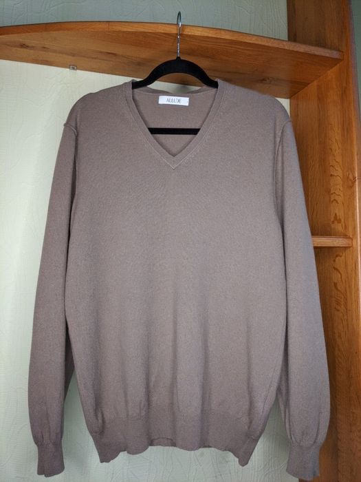 Кашеміровий светр Allude з v-подібним вирізом в ідеальному стані