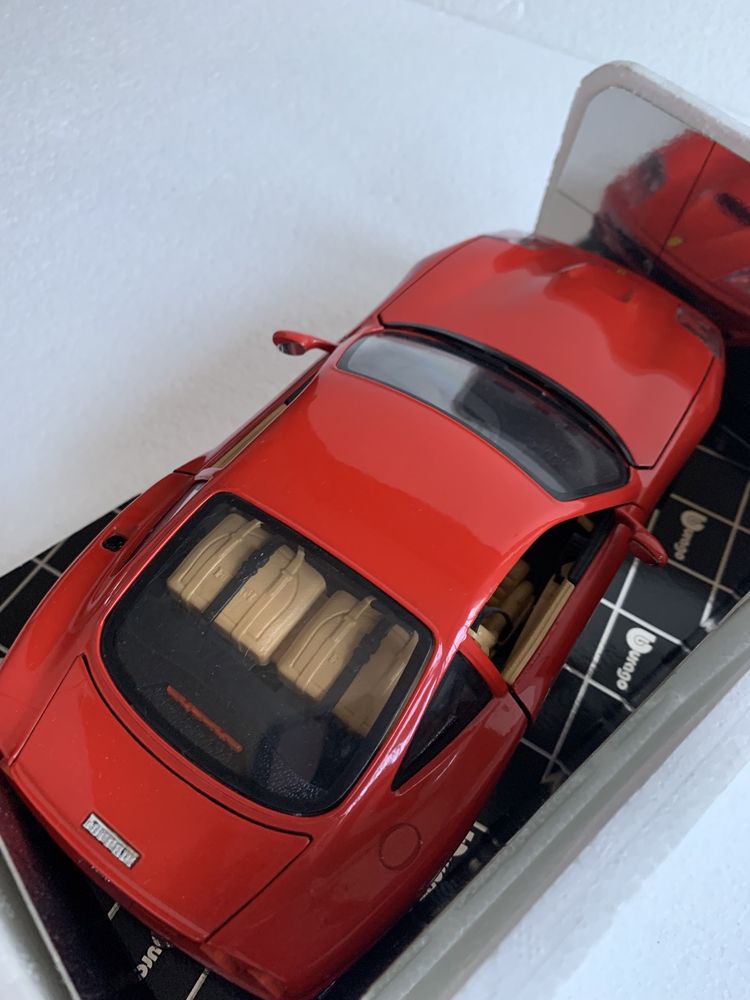 Ferrari 550 Maranello 1/18 com caixa