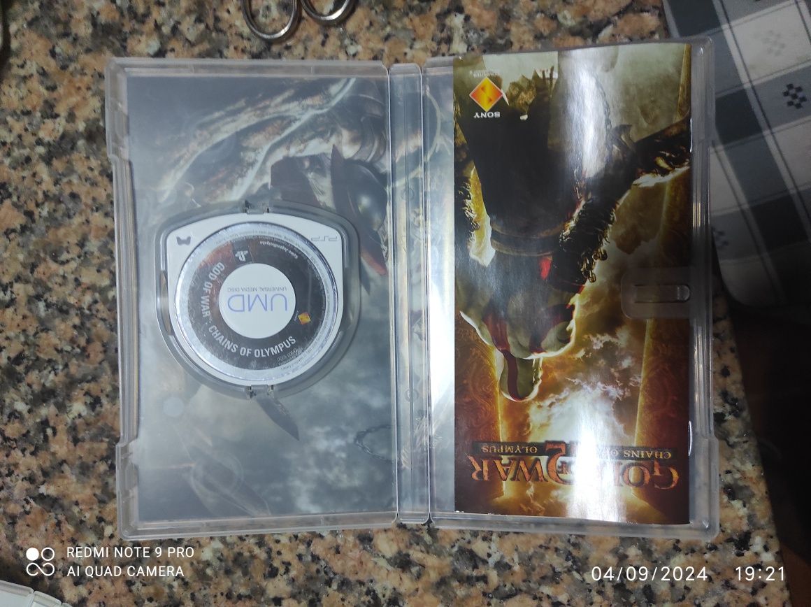2 jogos de PlayStation portatil