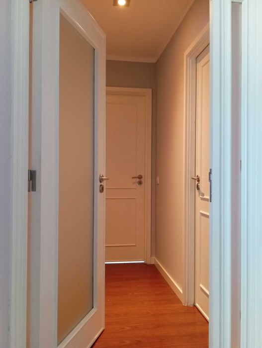 T2 Remodelado | 73,5m2 | Garagem | Vistas e METRO À PORTA