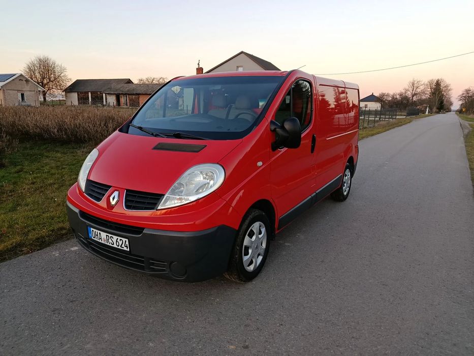 Renault trafic  2.0 dCi 2013 rok sprowadzony super stan