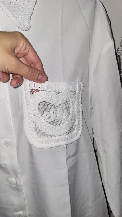 Стильна біла блуза рубашка з сердечком