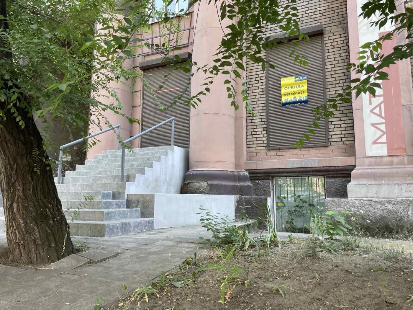 Приміщення у центрі міста вул. Незалежної України/Сталеварів