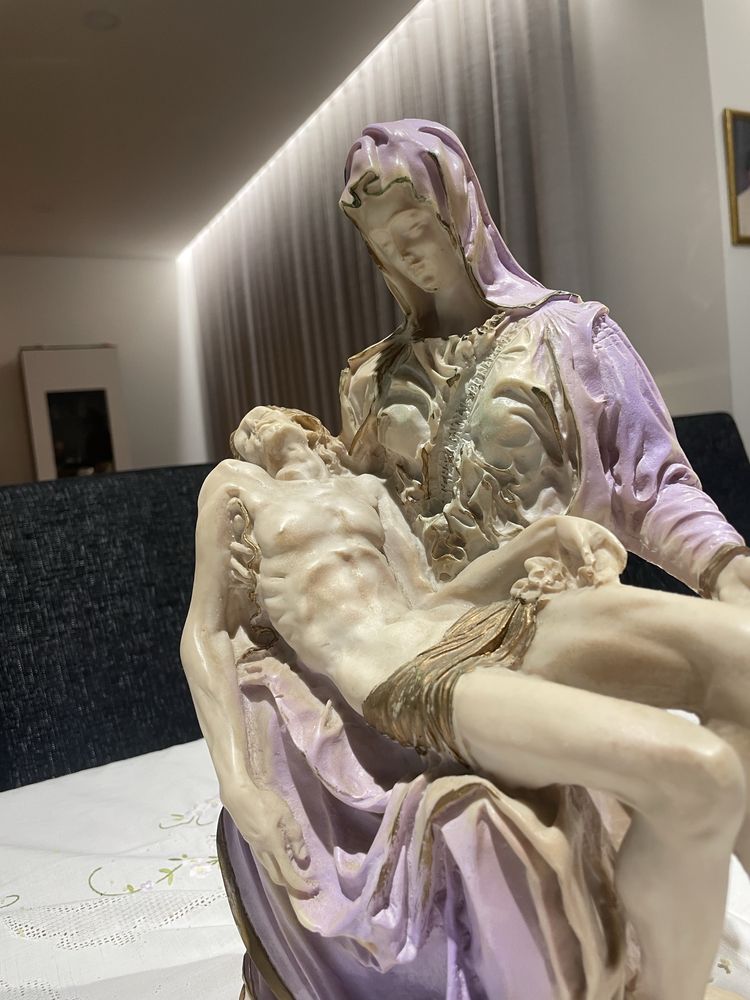 Imagem antiga Virgem Maria