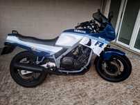 Mota Yamaha FZ 750