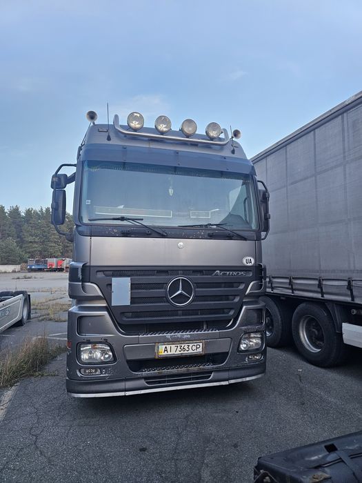 Тягач Мерседес Актрос