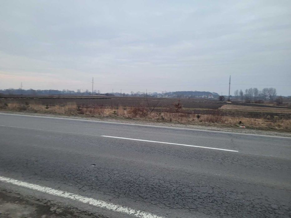 земельна ділянка с. Жовтанці біля траси