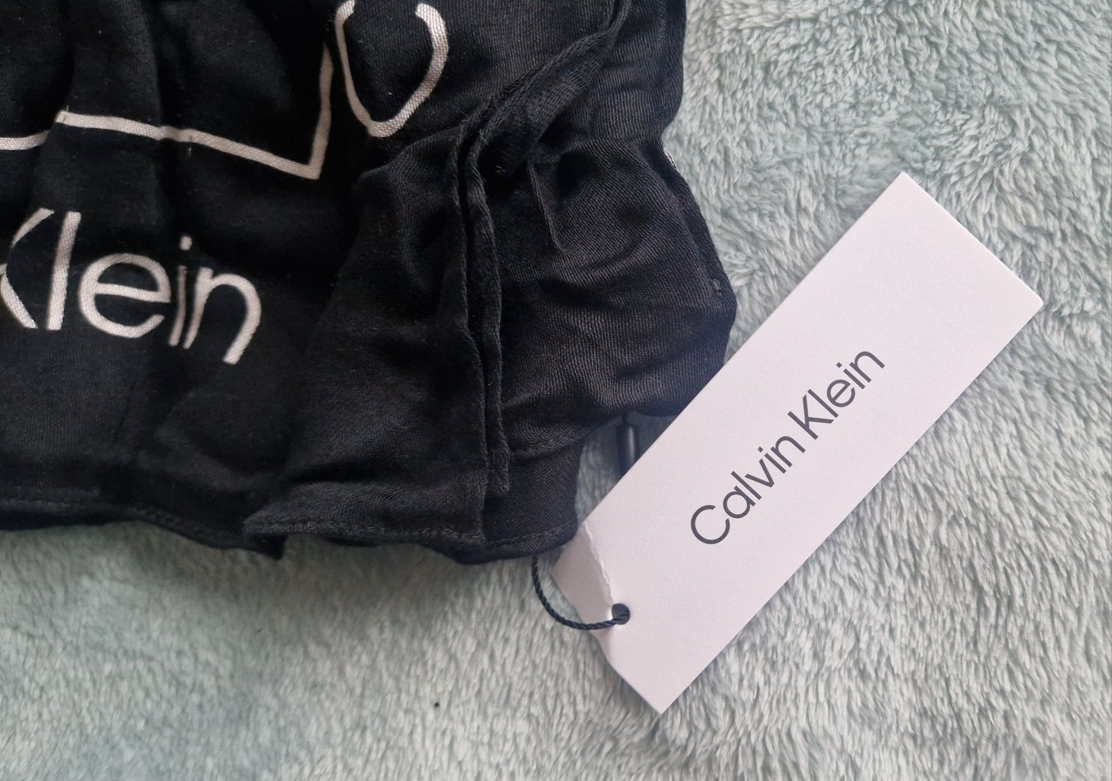 Calvin Klein chusta linear monogram scarf