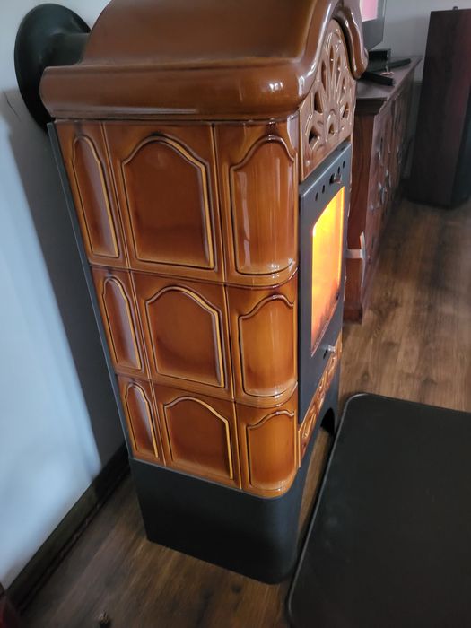 Sprzedam  piec  kominkowy kaflowy