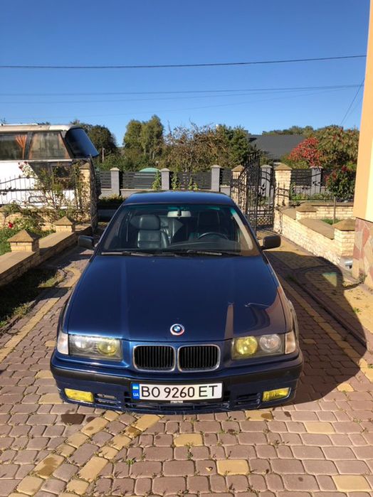 BMW 3 Series E36 1992 АКПП 1.8 газ/бензин
