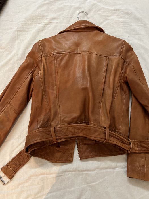 Casaco Couro cor camel Tamanho S