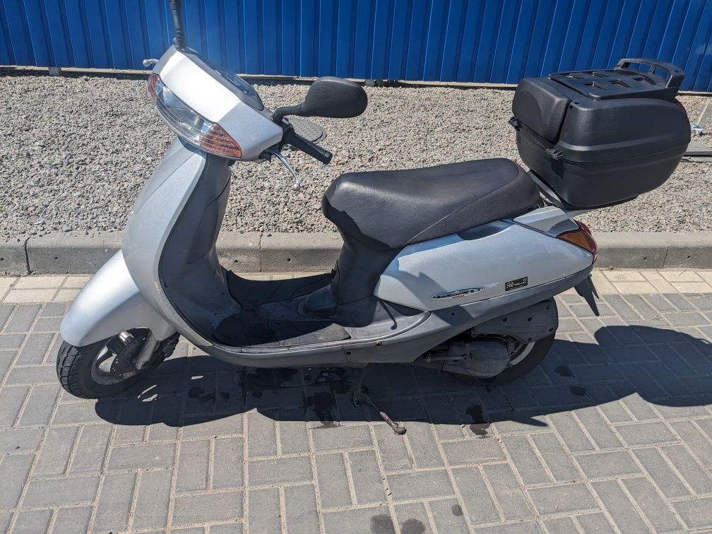 Продам скутер Honda Lead AF48