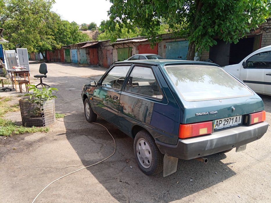 ЗАЗ 1102 Таврия в новом состоянии,капсула времени 9000 км