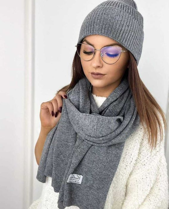 Kaszmirowy komplet czapka i szalik szary