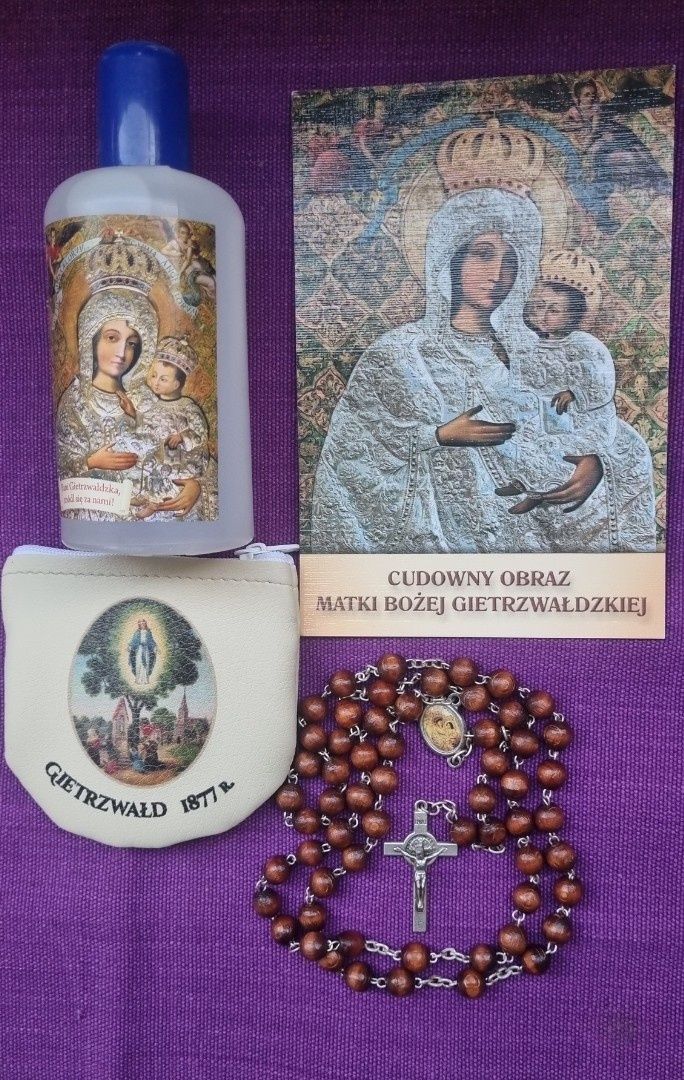 Różaniec z wizerunkiem Matki Bożej z Gietrzwałdu + woda ze żródełka +o