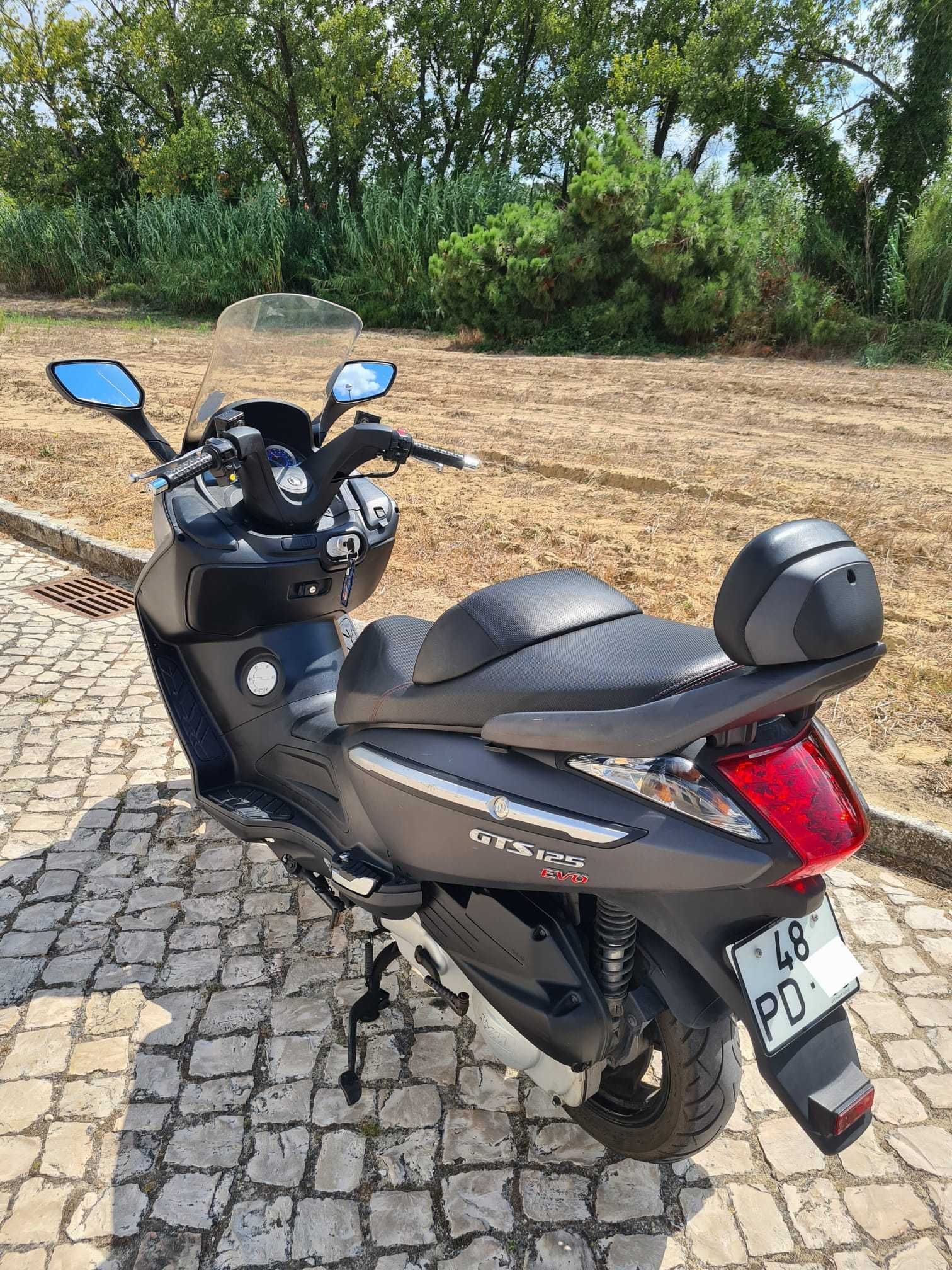 Moto Sym GTS EVO 125cc 15000km