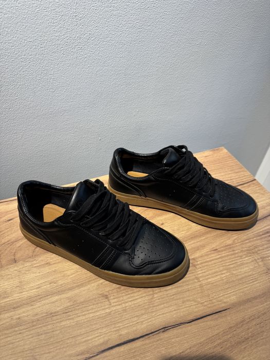 Кросівки / Кеди bershka на осінь 41 розмір