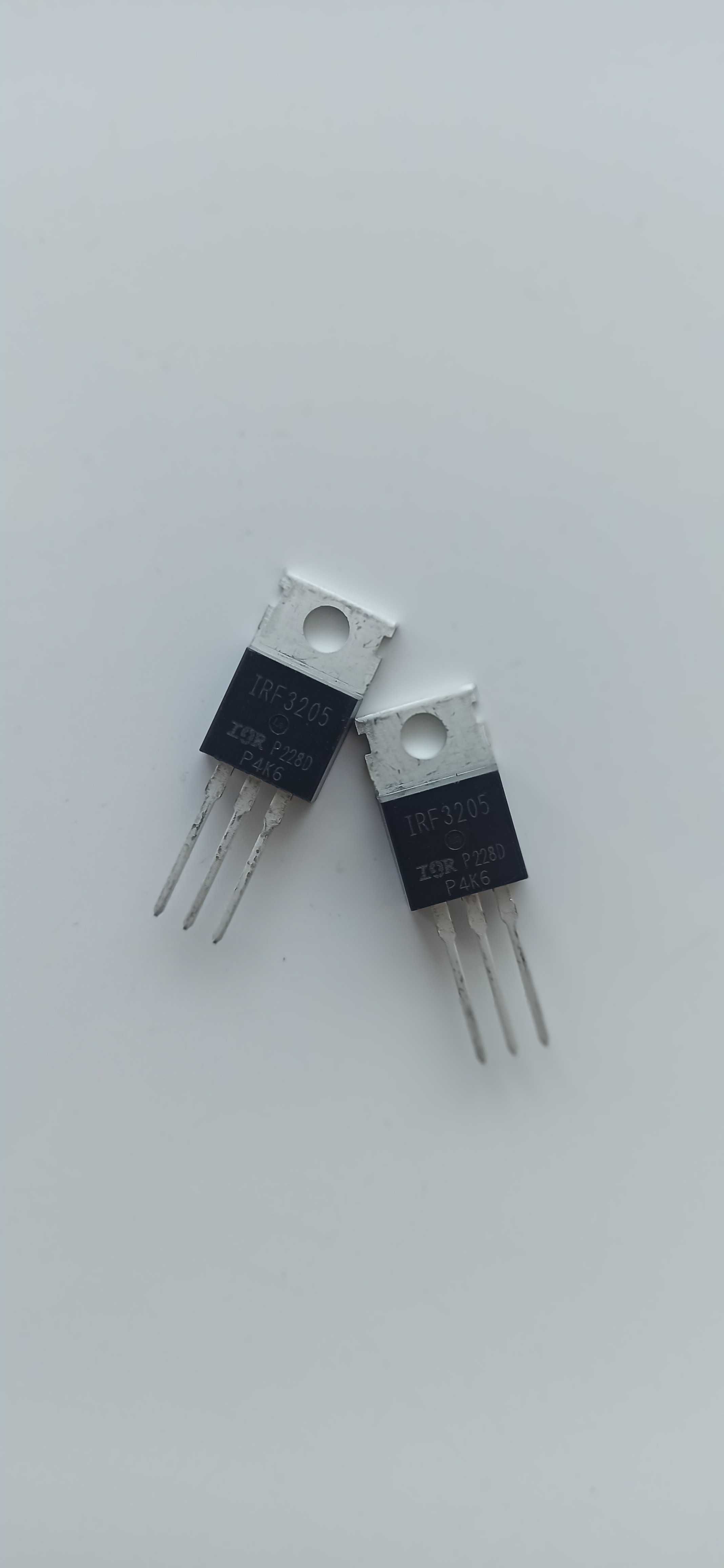 Транзистори IRF3205