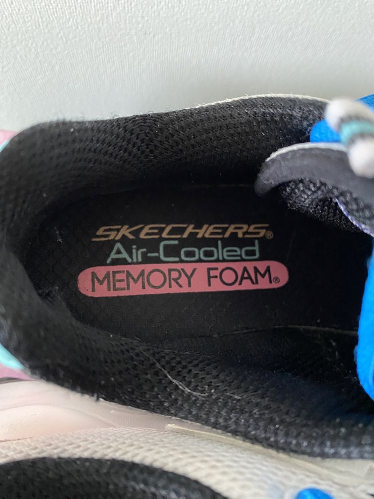 Кросівки дитячі Skechers розмір 32