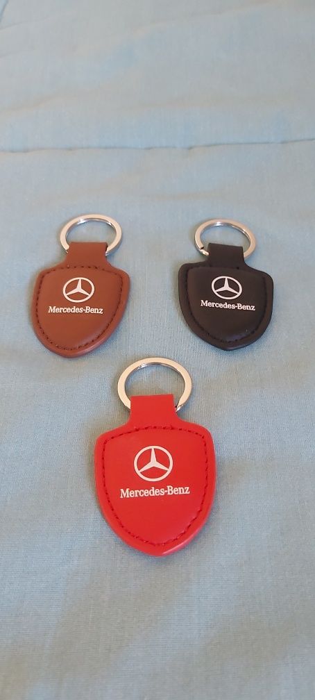 Porta chaves em pele Mercedes