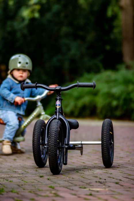 Pierwszy rowerek trójkołowy dziecięcy biegowy 2w1 czarny  Trybike,