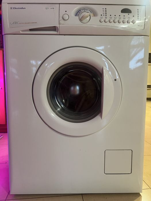 Пралка electrolux ews 1046