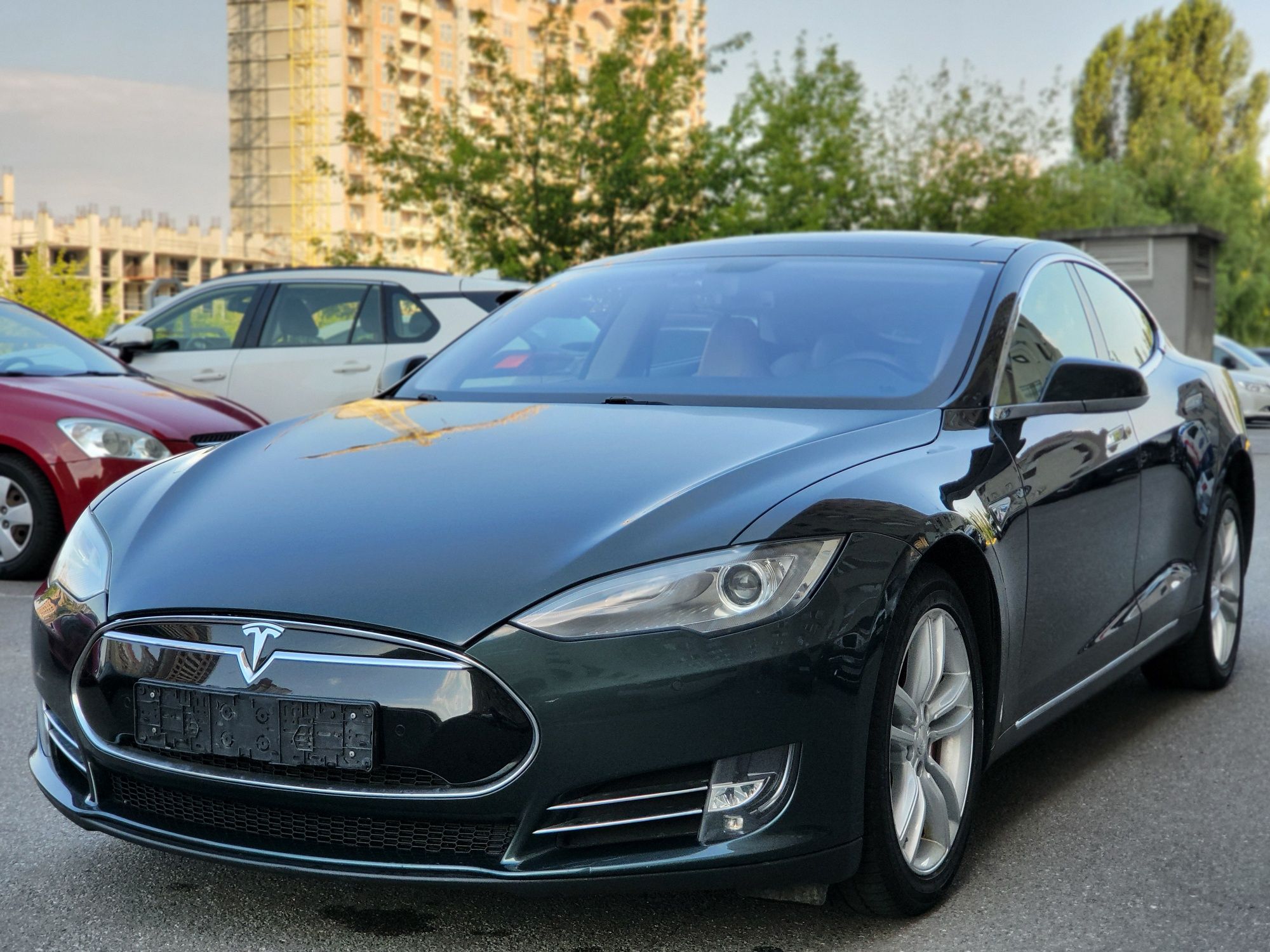 Tesla Model S P85+ 2014р.без дтп в наявності з Норвегії