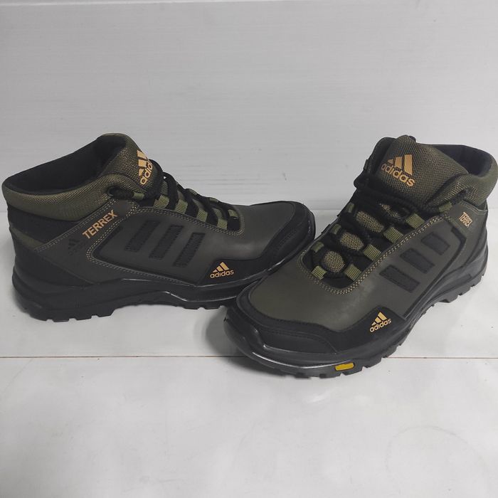 Adidas Terrex / хакі / 43-(28,5 см)