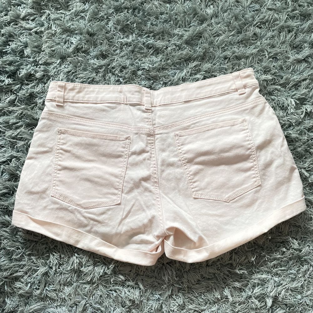 Spodenki szorty zapinane pudrowy róż kieszenie H&M bawełna elastan S/M