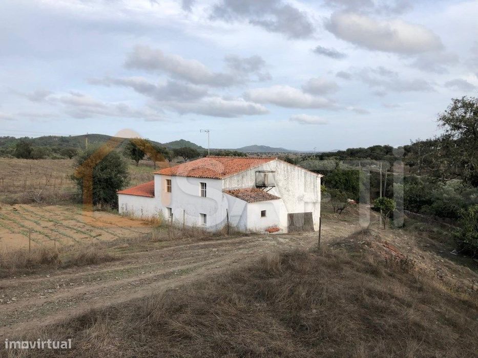 Encantadora Quinta com Vista Panorâmica, Perto de Portalegre