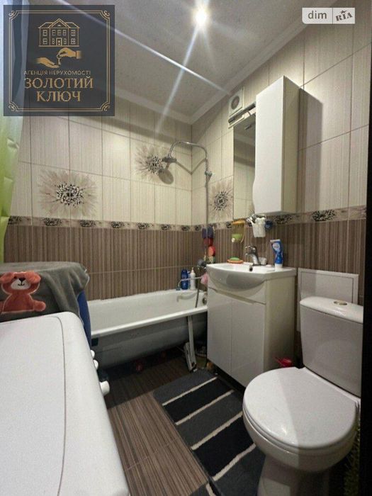 Продається 2к квартира на 5\5