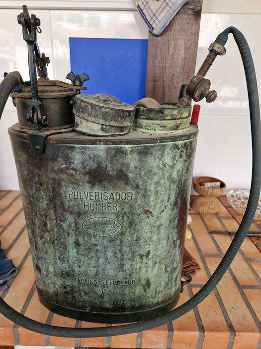 Máquina de sulfatar antiga