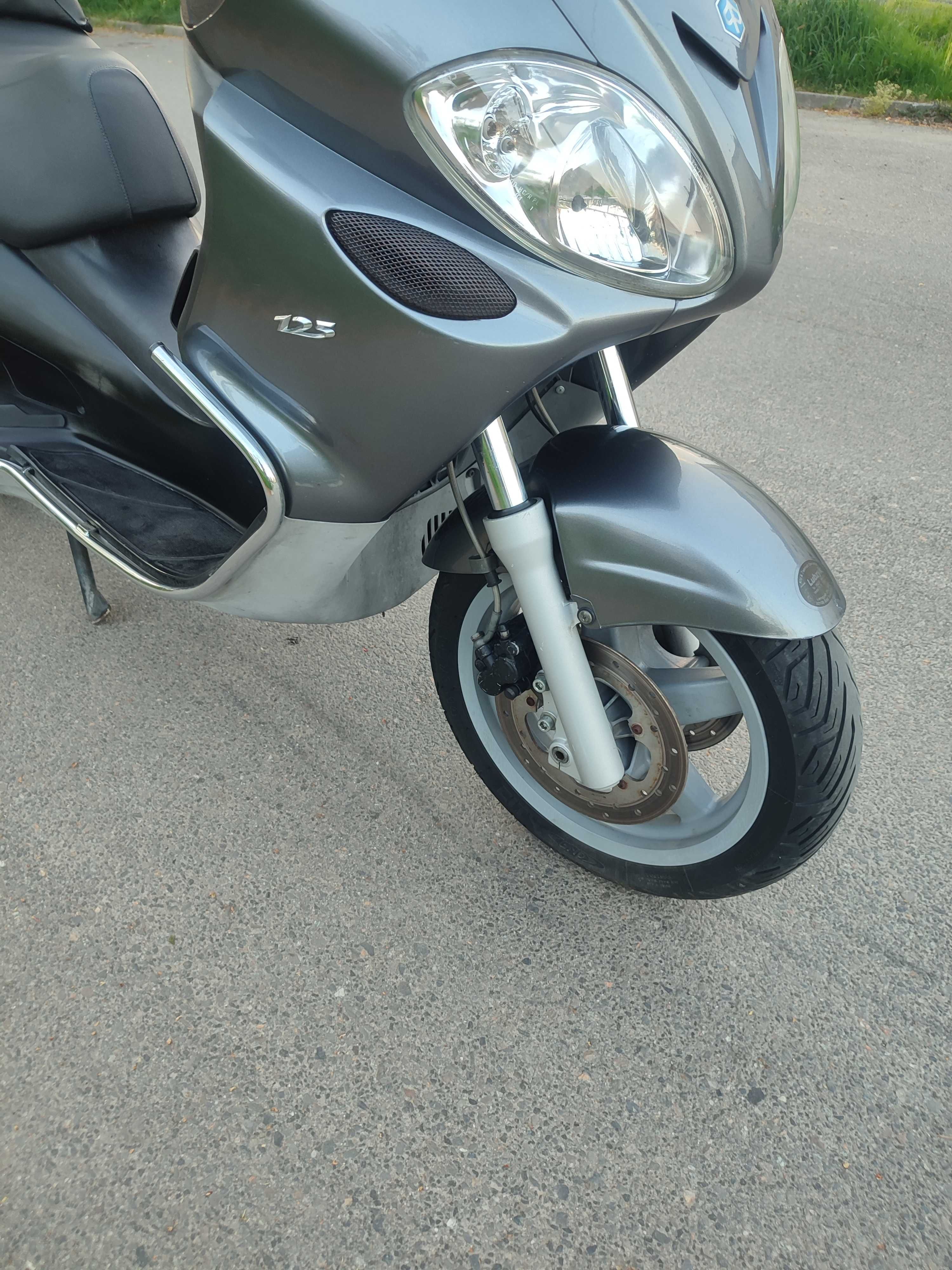 Na sprzedaż używany skuter Piaggio X9 Evolution 125