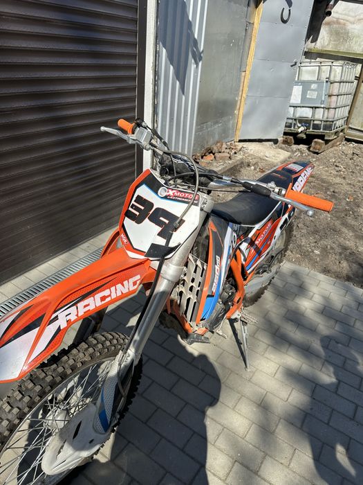Motor 250 cross.