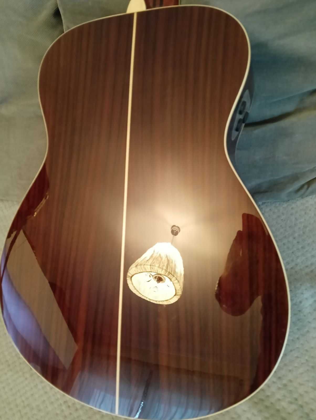 Yamaha LS TA w kolorze brown sunburst