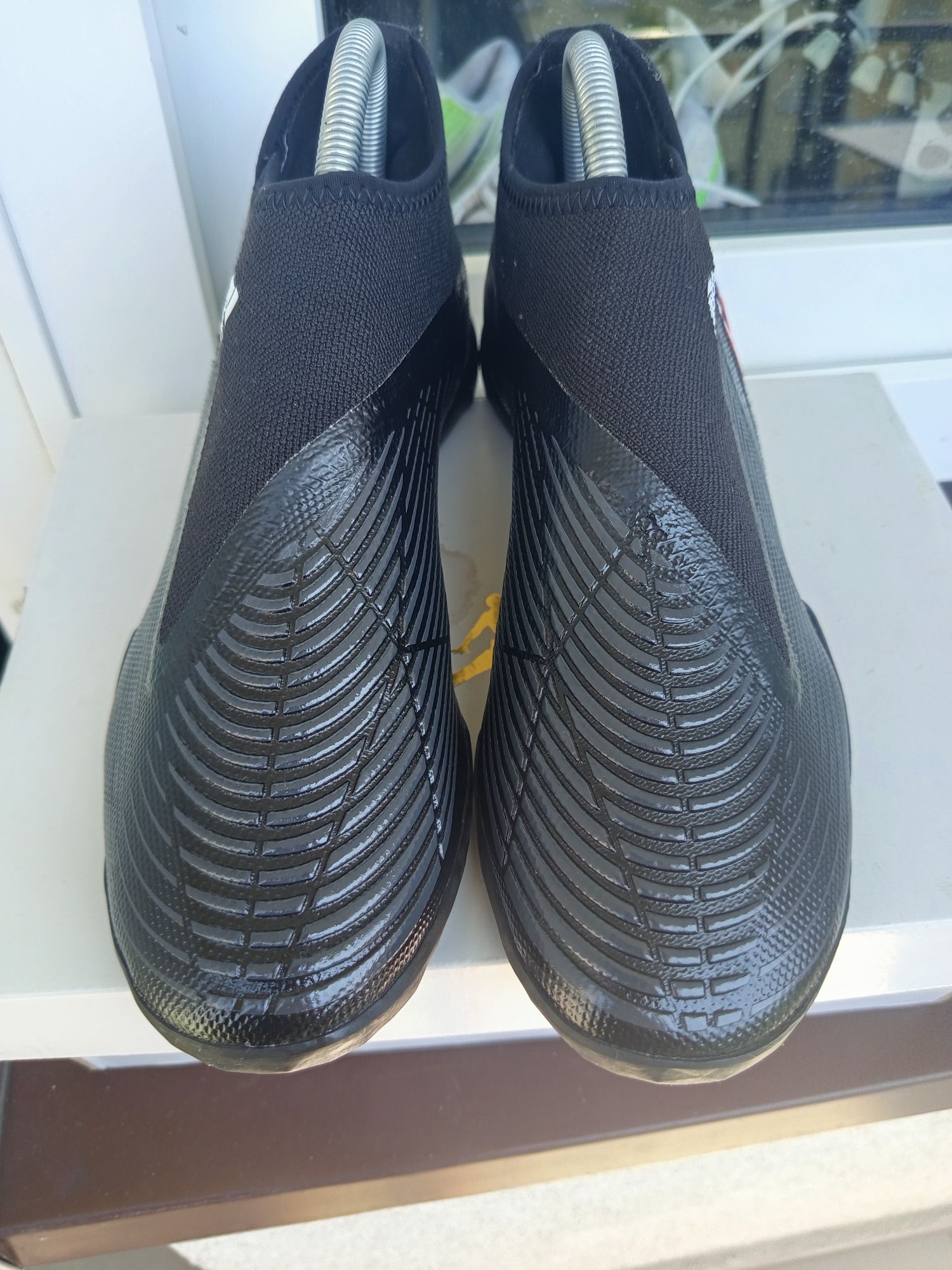 Adidas predator .