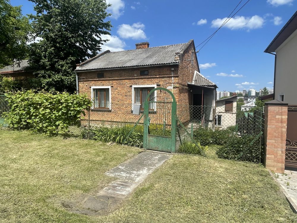 Продаж будинку неподалік центру Львова вул. Варшавська 5.8 соток